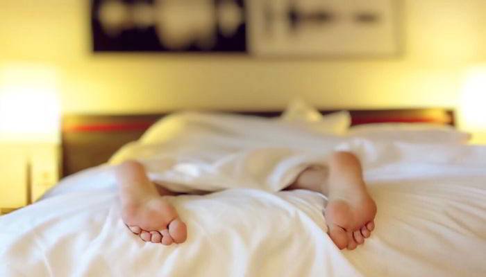 नींद ना आने या अनिद्रा के लक्षण - Symptoms of Insomnia in Hindi