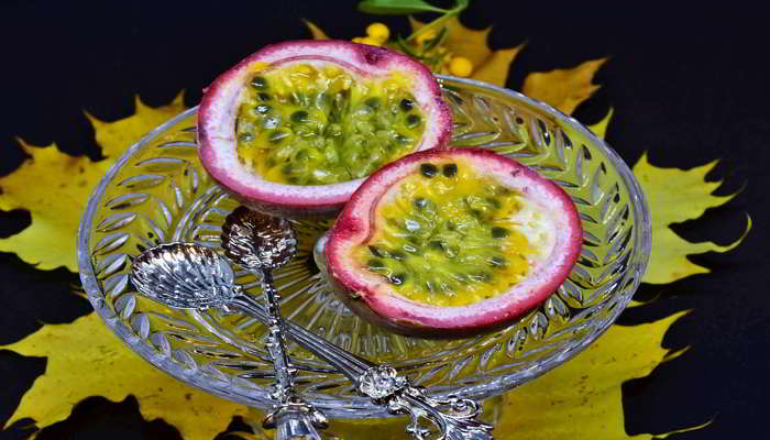 क्या है पैशन फ्रूट (कृष्णा फल) - What is Passion Fruit in Hindi 