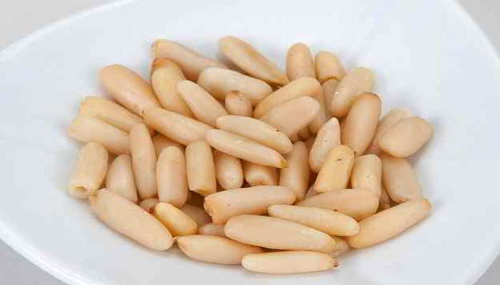 चिलगोजे के उपयोग के तरीके - Uses of Pine Nuts Means in Hindi 